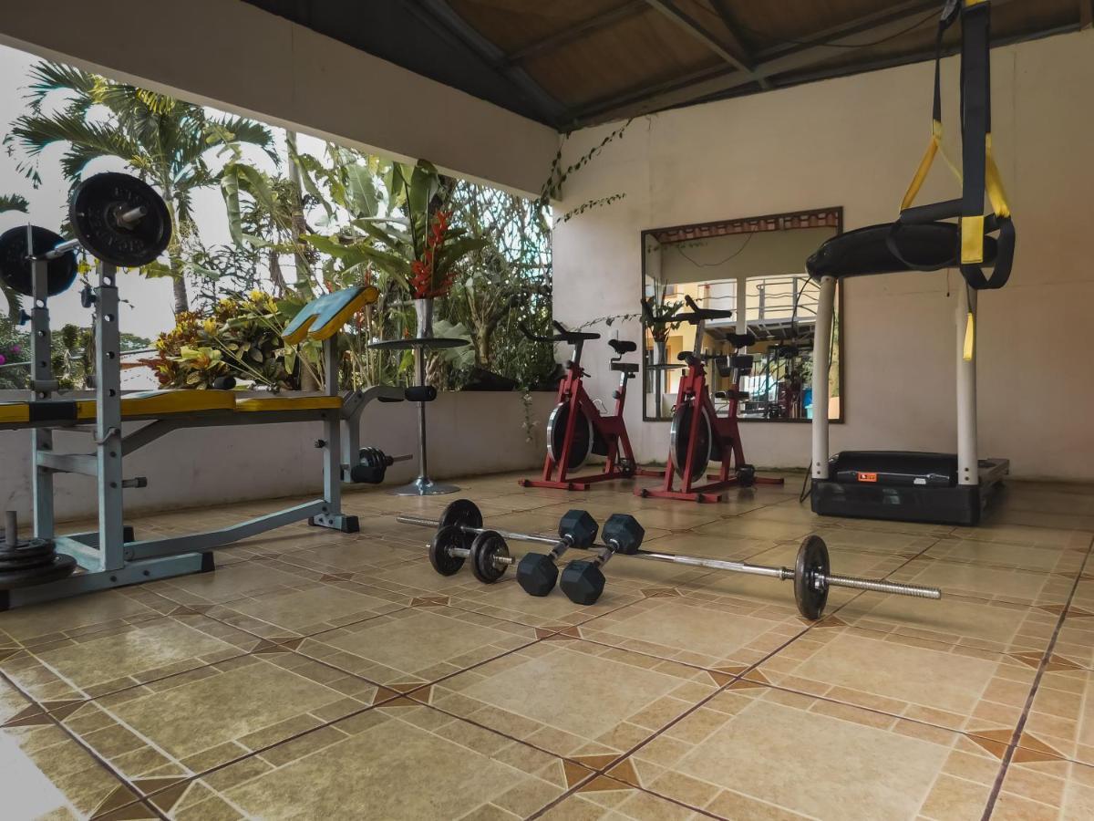 Hotel Amjeco San Isidro De El General エクステリア 写真